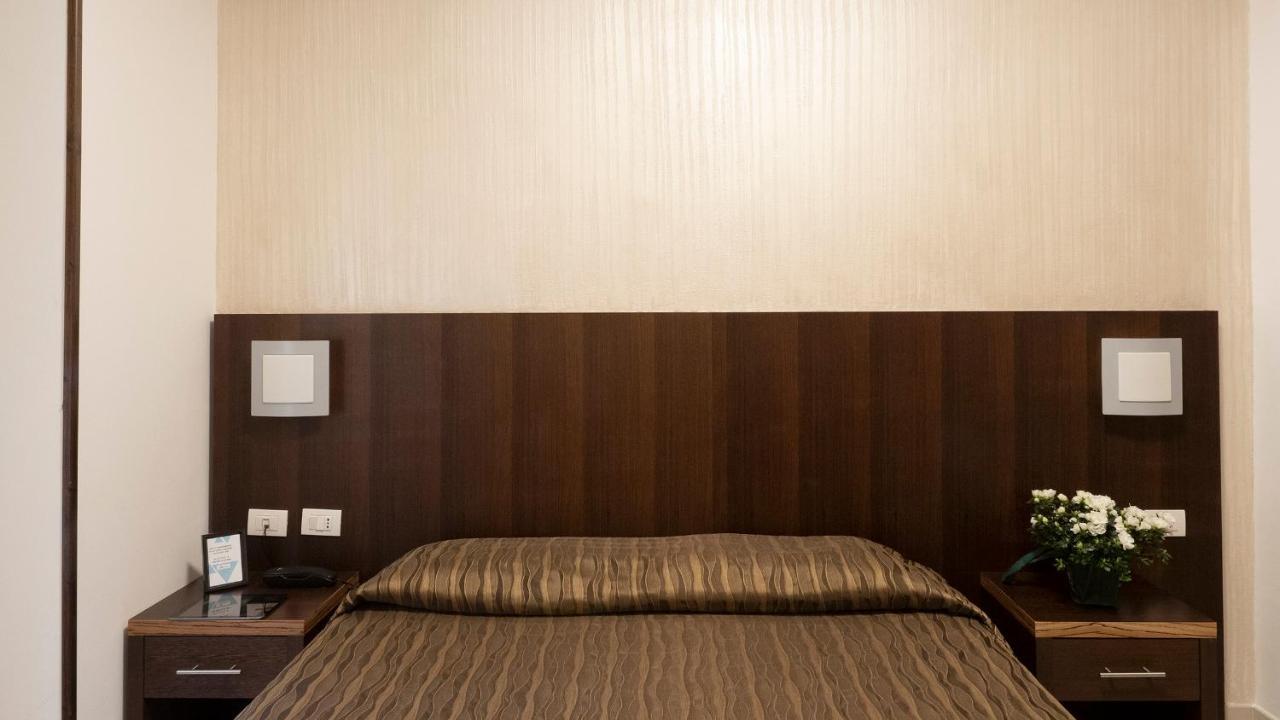 Hotel Margherita Монтероссо-аль-Маре Экстерьер фото